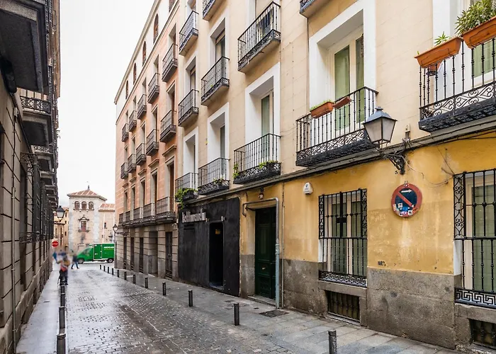 Spacious Modern-3Bedrooms 2Bathrooms-Plaza Mayor