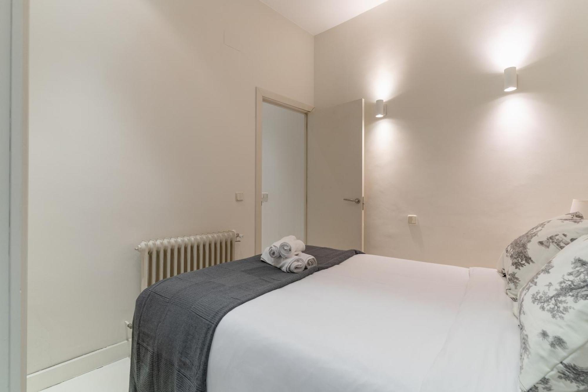 Apartament Spacious Modern-3bedrooms 2bathrooms-plaza Mayor Madrid